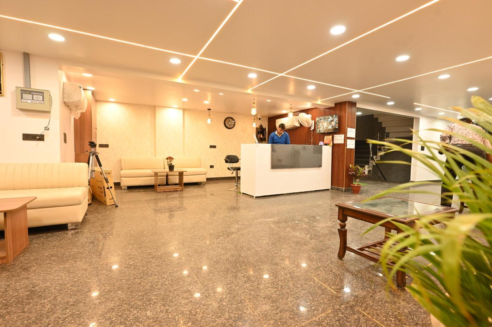 דלהי Hotel Down Town Paschim Vihar מראה חיצוני תמונה