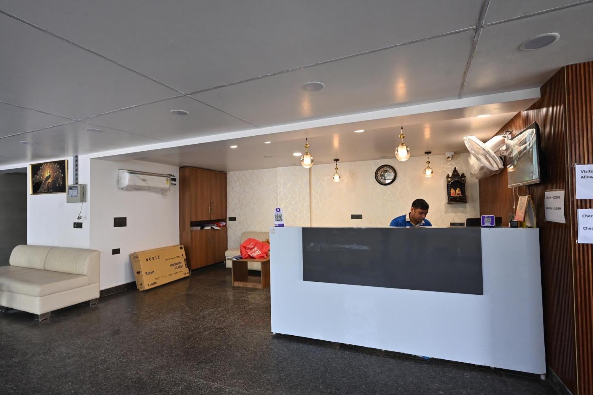 דלהי Hotel Down Town Paschim Vihar מראה חיצוני תמונה