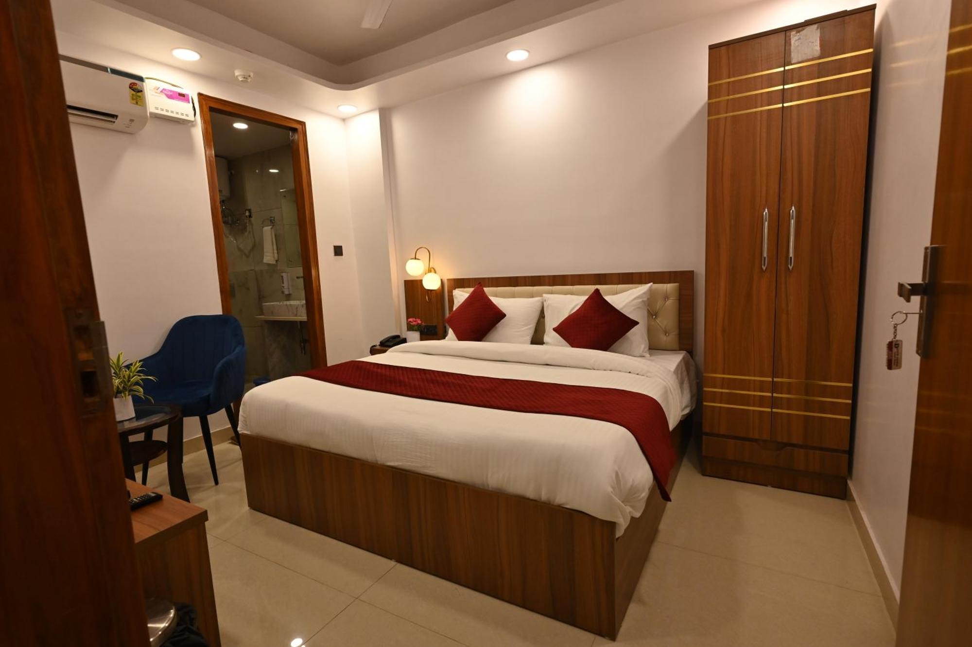 דלהי Hotel Down Town Paschim Vihar מראה חיצוני תמונה