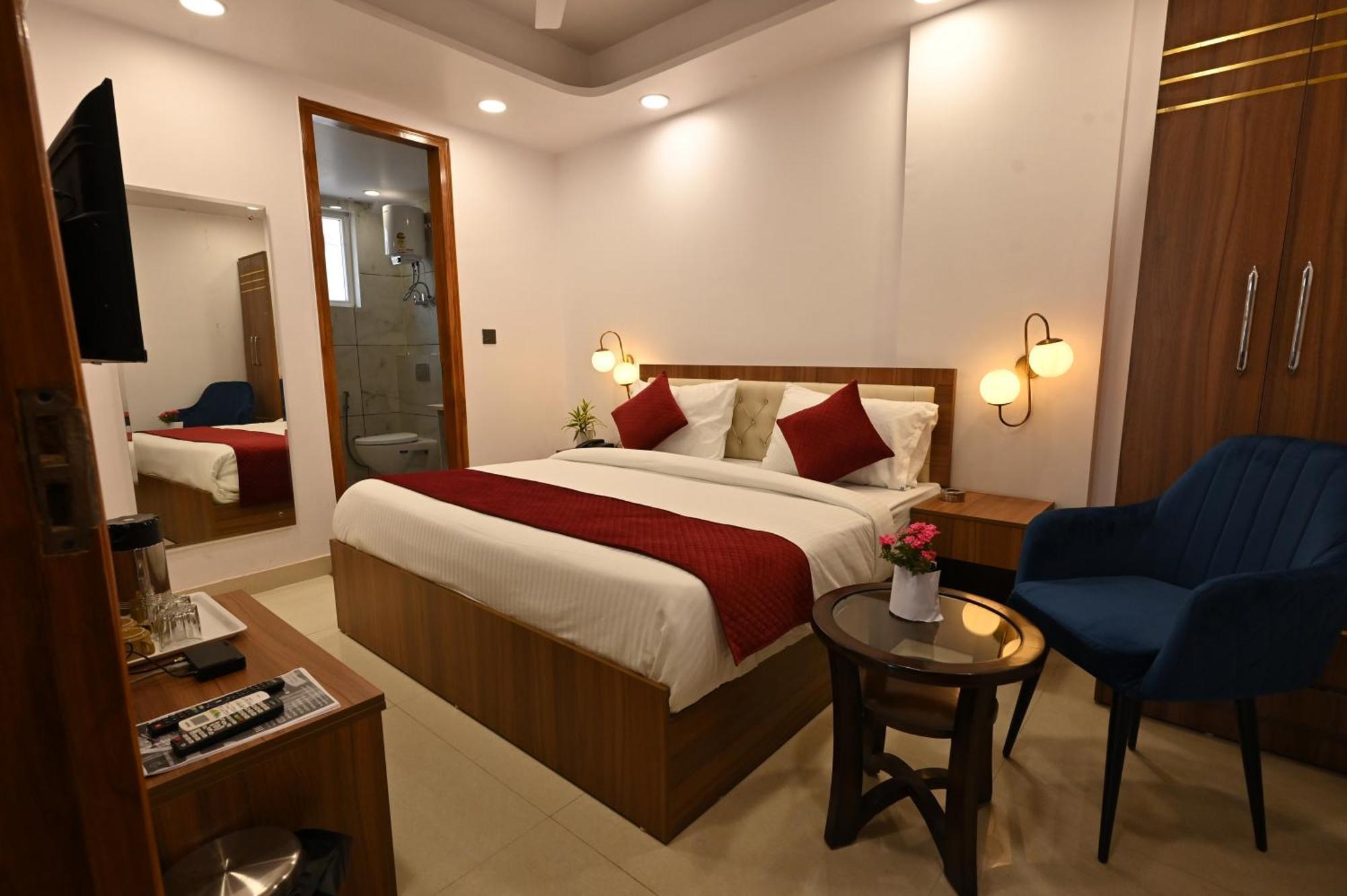 דלהי Hotel Down Town Paschim Vihar מראה חיצוני תמונה