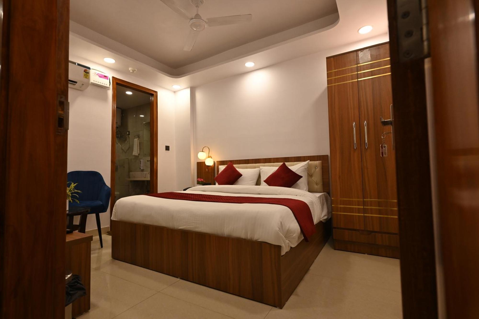 דלהי Hotel Down Town Paschim Vihar מראה חיצוני תמונה