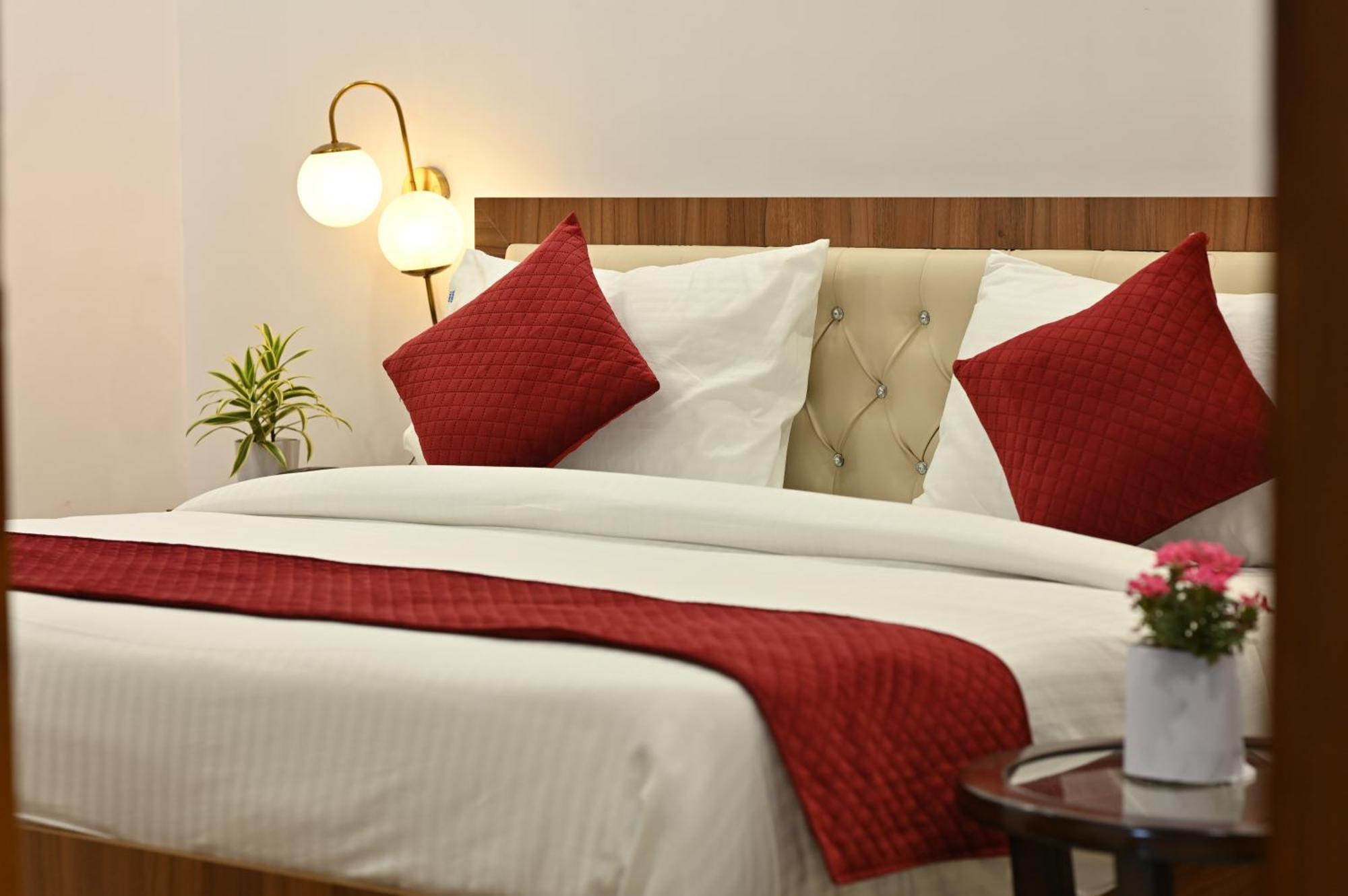 דלהי Hotel Down Town Paschim Vihar מראה חיצוני תמונה