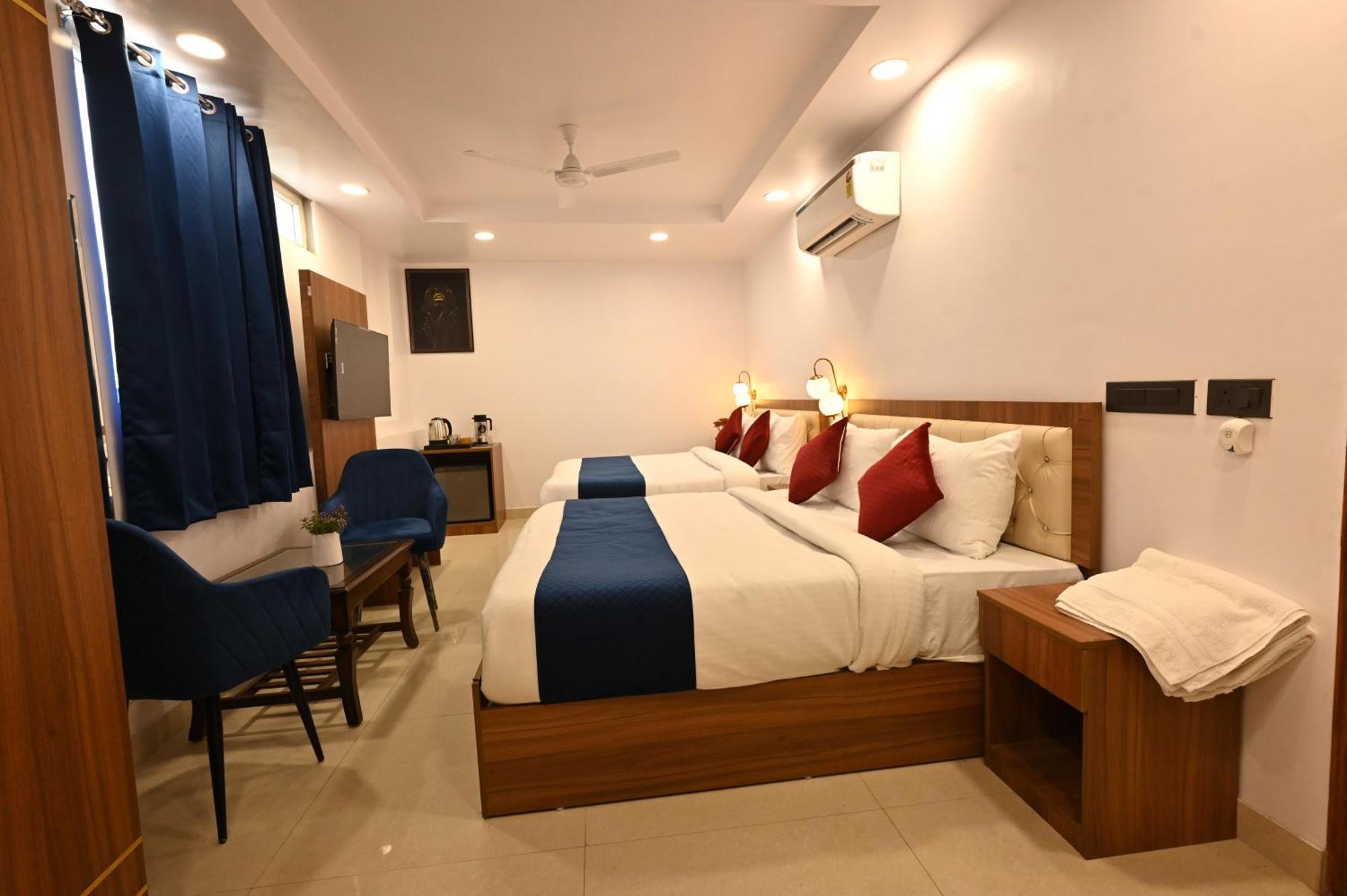 דלהי Hotel Down Town Paschim Vihar מראה חיצוני תמונה